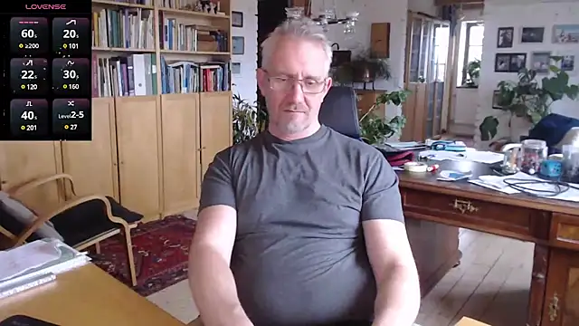 Snapshot of tom-swede chatting on February 2, 2025, 2:02 pm tom-swede online show from February 2, 2025, 2:02 pm