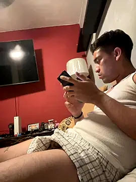 Magicerosxx69 online show from November 25, 2025, 8:47 am