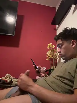 Magicerosxx69 online show from March 20, 2026, 8:52 am