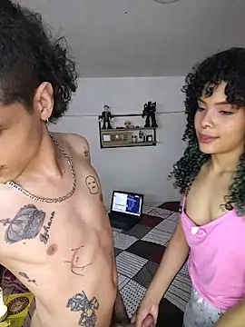 Snapshot of TheKing6ix9ine69 chatting on July 7, 2026, 4:11 pm TheKing6ix9ine69 online show from July 7, 2026, 4:11 pm