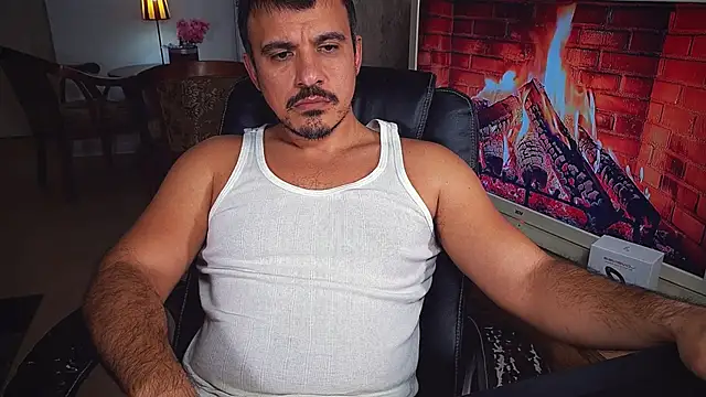 Snapshot of officeman7 chatting on December 6, 2024, 8:29 pm officeman7 online show from December 6, 2024, 8:29 pm