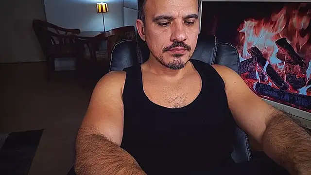 Snapshot of officeman7 chatting on January 23, 2025, 7:29 pm officeman7 online show from January 23, 2025, 7:29 pm