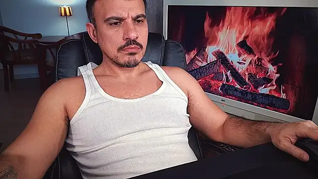 Snapshot of officeman7 chatting on January 25, 2025, 3:09 pm officeman7 online show from January 25, 2025, 3:09 pm