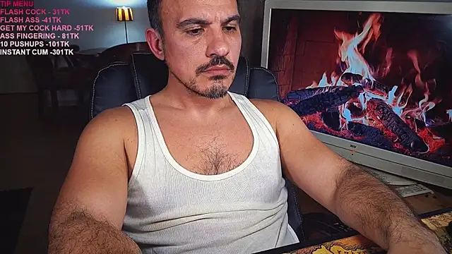 Snapshot of officeman7 chatting on March 10, 2025, 5:39 pm officeman7 online show from March 10, 2025, 5:39 pm