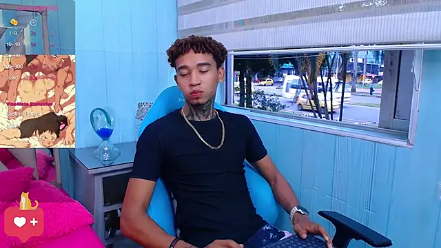 sexy blacks  online show from March 7, 2025, 11:29 am