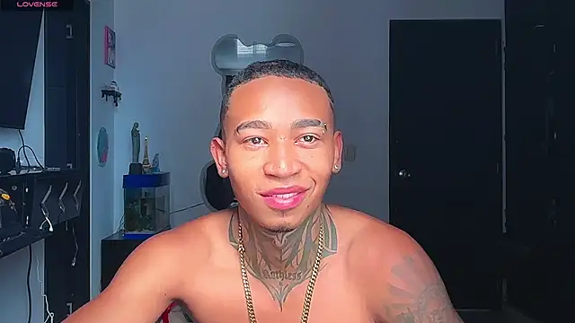 Snapshot of sexy_blacks_ chatting on August 1, 2026, 1:10 pm sexy blacks online show from August 1, 2026, 1:10 pm