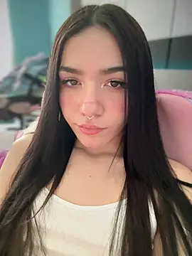 ShannonShanny online show from March 8, 2025, 9:39 am