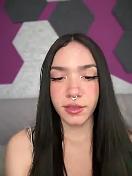 ShannonShanny online show from March 12, 2025, 9:55 am