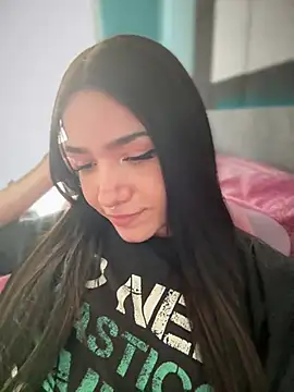 ShannonShanny online show from March 19, 2025, 5:50 pm