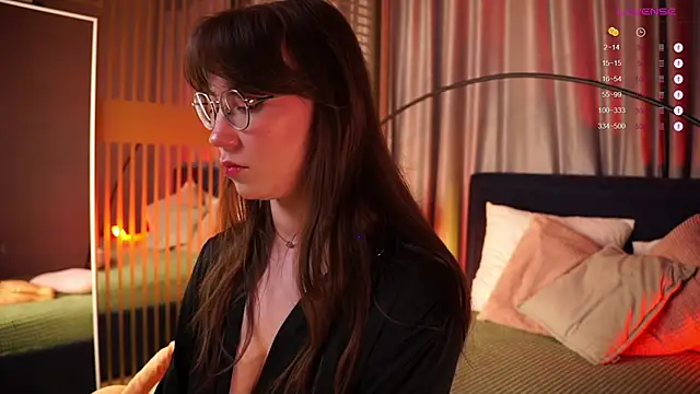 askaudrey  online show from November 18, 2025, 3:05 pm