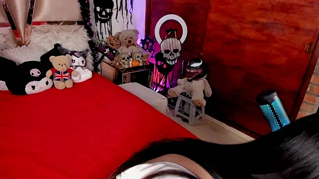 Nikole66  online show from November 2, 2025, 2:47 am