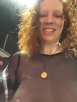 Exhibitionsplit online show from February 3, 2026, 10:37 pm