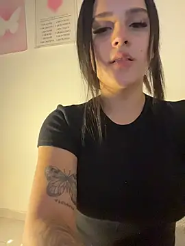 Snapshot of violet-333 chatting on February 28, 2026, 6:09 pm violet-333 online show from February 28, 2026, 6:09 pm