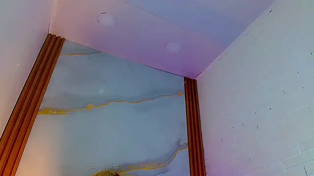 Snapshot of CoralineSweett chatting on October 26, 2025, 6:36 pm CoralineSweett online show from October 26, 2025, 6:36 pm