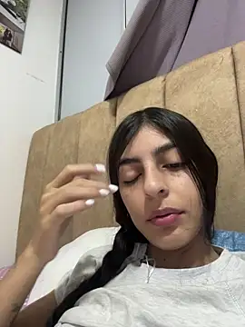 Snapshot of cristel_17 chatting on January 18, 2026, 10:57 pm cristel 17 online show from January 18, 2026, 10:57 pm