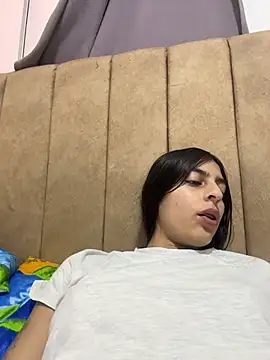 Snapshot of cristel_17 chatting on February 4, 2026, 4:57 pm cristel 17 online show from February 4, 2026, 4:57 pm