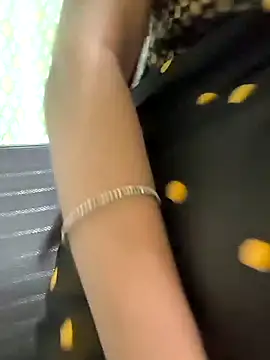 Shreya727 online show from October 19, 2025, 6:41 pm