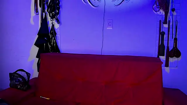 irregular fetish  online show from March 18, 2026, 9:40 pm