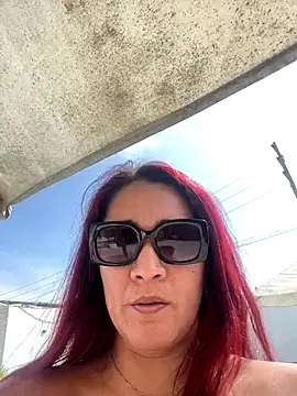 LISA BULLOCK  online show from October 10, 2025, 7:13 pm