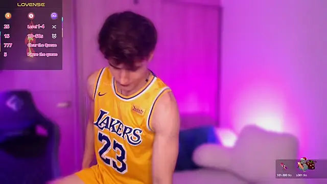 thomklein online show from November 26, 2025, 7:04 pm