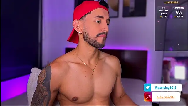 AxelKing1326 online show from November 25, 2025, 9:26 pm