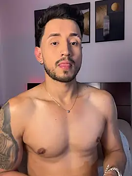 Snapshot of AxelKing1326 chatting on March 8, 2026, 1:36 am AxelKing1326 online show from March 8, 2026, 1:36 am