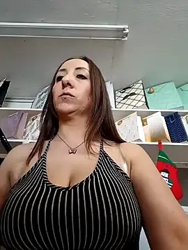 Mia Novikov online show from December 8, 2024, 8:47 pm