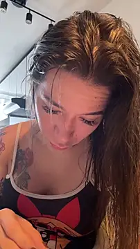 Snapshot of sweet_karinpaz777 chatting on May 22, 2026, 9:20 pm sweet karinpaz777 online show from May 22, 2026, 9:20 pm