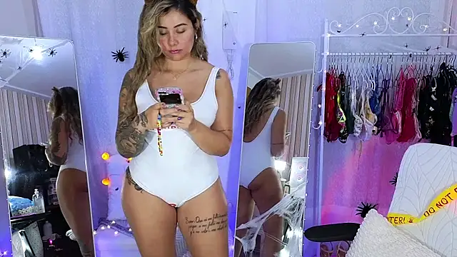 Tawny cox online show from October 21, 2025, 5:41 am