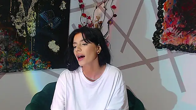 Snapshot of ZaSha__ chatting on February 4, 2025, 7:51 am ZaSha online show from February 4, 2025, 7:51 am