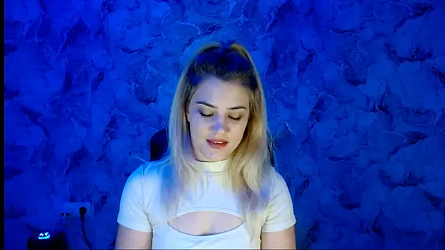 nika gold1 online show from December 15, 2025, 1:15 pm