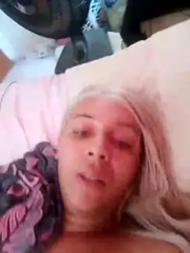 Snapshot of transgirl26 chatting on December 17, 2025, 10:21 am transgirl26 online show from December 17, 2025, 10:21 am