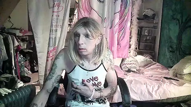 Ombeline1 online show from February 17, 2025, 5:25 am