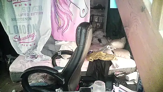 Ombeline1 online show from February 21, 2025, 9:54 pm