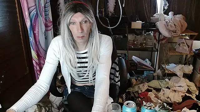 Ombeline1 online show from October 12, 2025, 8:24 am