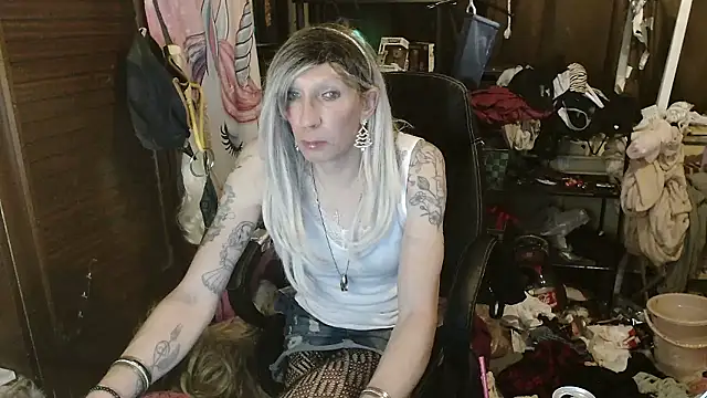 Ombeline1 online show from January 15, 2026, 6:55 pm