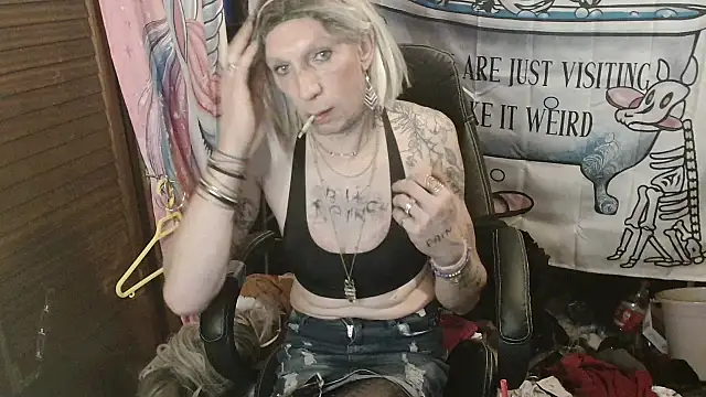 Ombeline1 online show from February 1, 2026, 7:18 am