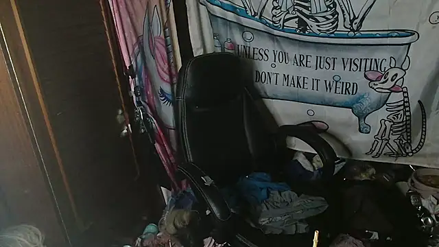 Ombeline1 online show from April 3, 2026, 8:07 pm