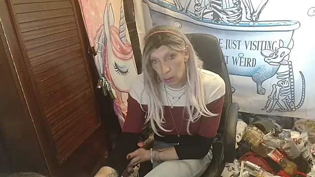 Ombeline1 online show from April 5, 2026, 11:07 am