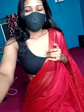 Snapshot of Triha_18 chatting on October 21, 2025, 5:57 pm Triha 18 online show from October 21, 2025, 5:57 pm