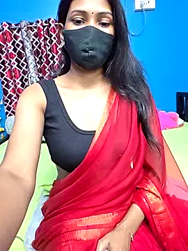 Snapshot of Triha_18 chatting on November 10, 2025, 5:56 pm Triha 18 online show from November 10, 2025, 5:56 pm