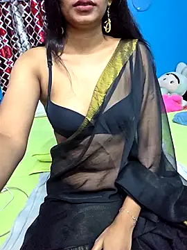 Snapshot of Triha_18 chatting on November 14, 2025, 2:05 pm Triha 18 online show from November 14, 2025, 2:05 pm