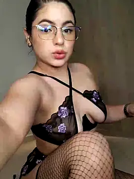 Lia Hurley online show from March 13, 2026, 4:46 pm