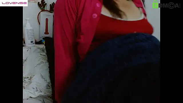 Hot Candy  online show from March 5, 2025, 10:44 am