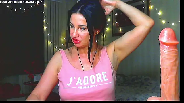 Snapshot of hornymommy69_ chatting on December 20, 2024, 9:39 pm hornymommy69  online show from December 20, 2024, 9:39 pm