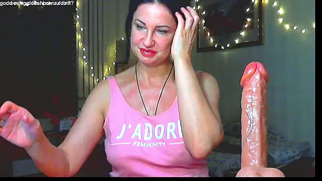 Snapshot of hornymommy69_ chatting on December 21, 2024, 9:15 pm hornymommy69  online show from December 21, 2024, 9:15 pm