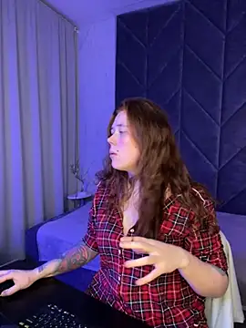 SophiePure online show from October 23, 2025, 8:29 pm