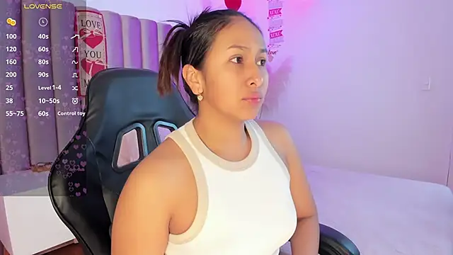 Snapshot of AmelyaMann chatting on February 16, 2025, 12:21 pm AmelyaMann online show from February 16, 2025, 12:21 pm