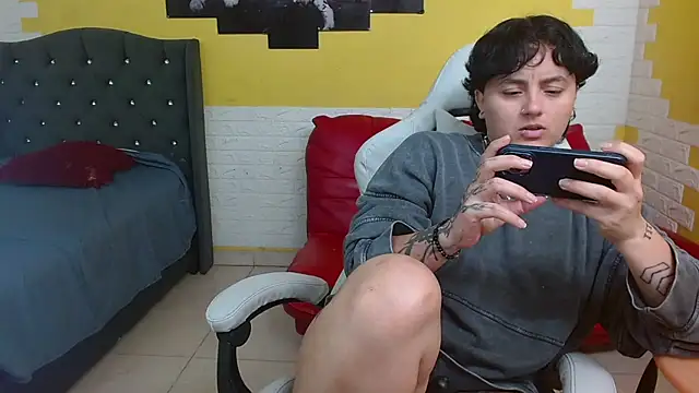 isabeautyx19 online show from April 9, 2026, 1:27 am