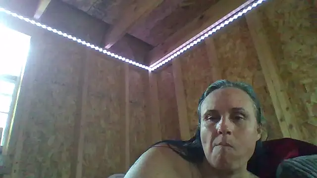 stellaquinn1775 online show from October 6, 2025, 4:59 pm